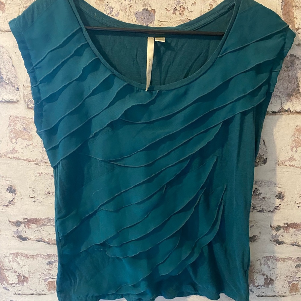 Lauren Conrad cup sleeve shirt